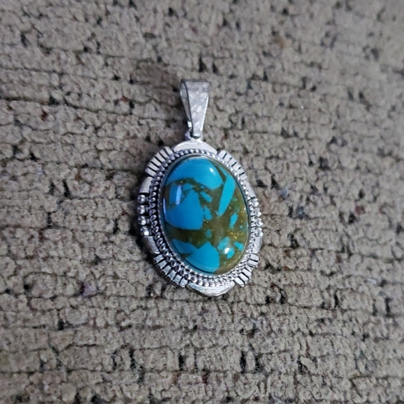 925 Turquoise pendant and chain - Picture 3 of 6